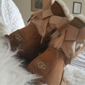 Ugg Bailey Bow Boot 8.5